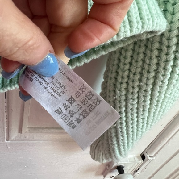 Balloon Sleeve Knit Sweater - Picture 4 of 6